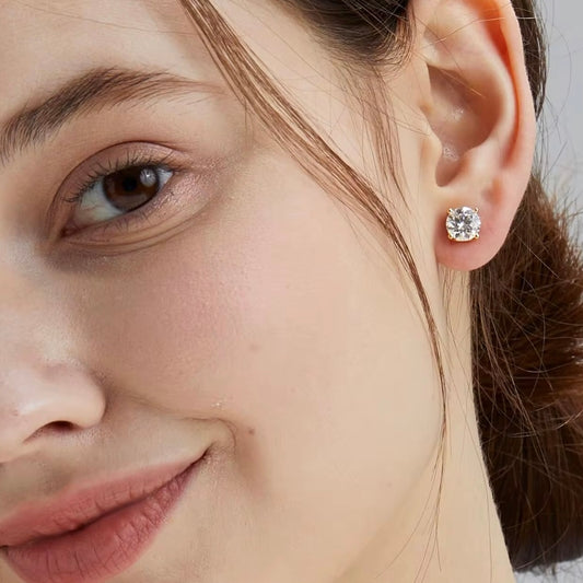 Luna Round Moissanite Stud Earring